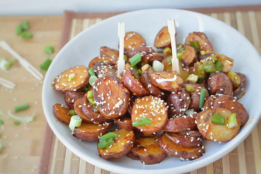 Baked Potatoes in Chili Garlic Sauce