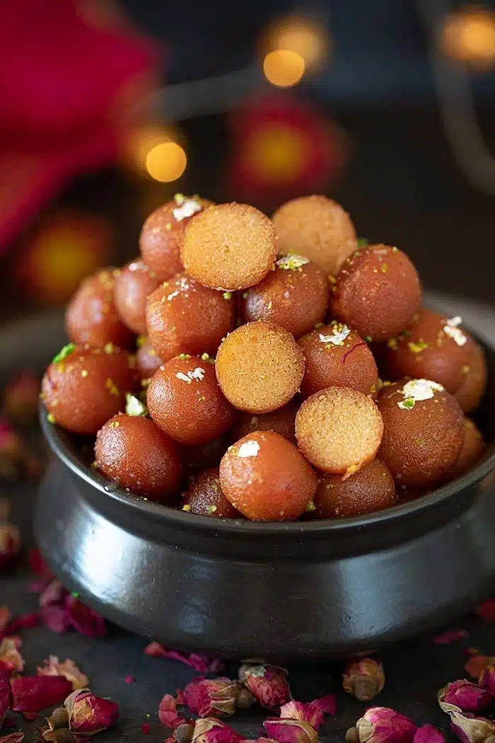 Sliced Angoori gulab jamun recipe 