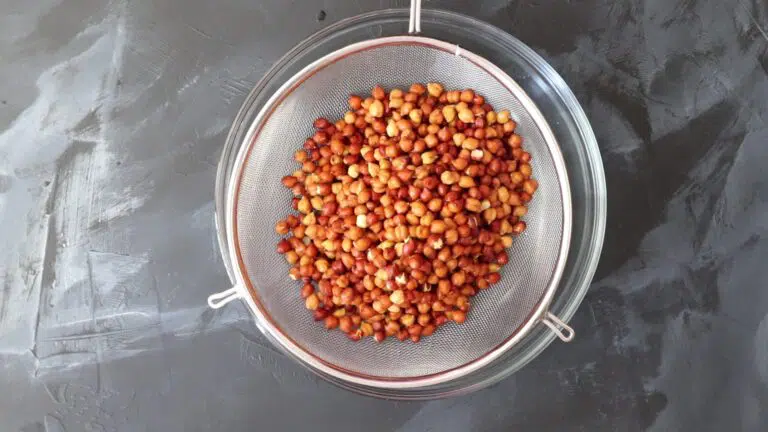 Drain and rinse the chana