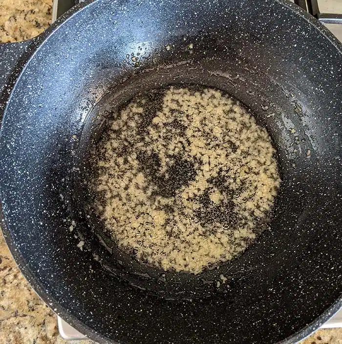 Cook ginger-garlic