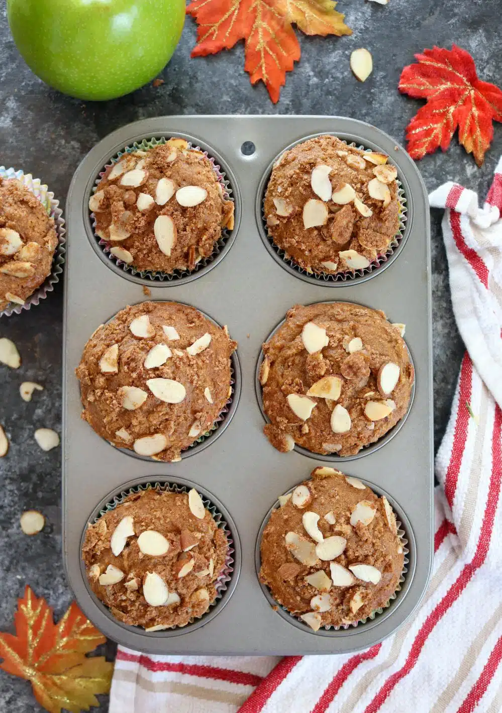Step by step recipe on how to make crumb muffins