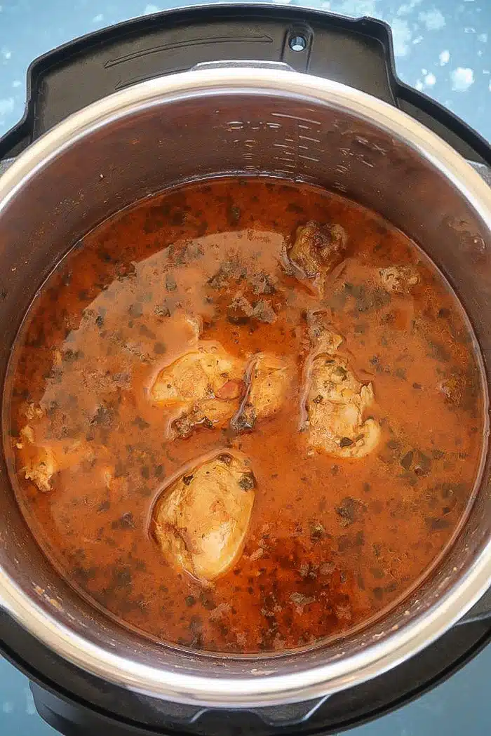 Quick and Easy Pressure Cooker Chicken Curry 