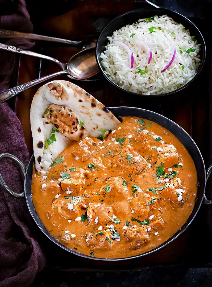 Paneer makhani with naan