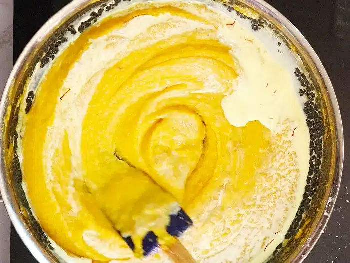 Stir the peda mixture