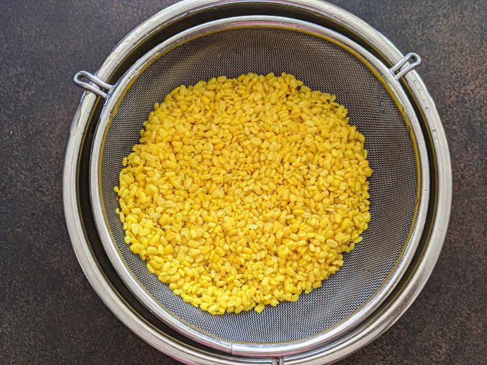 Drain the dal